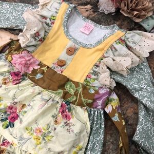 GiggleMoon 2t New (no tags) Top only